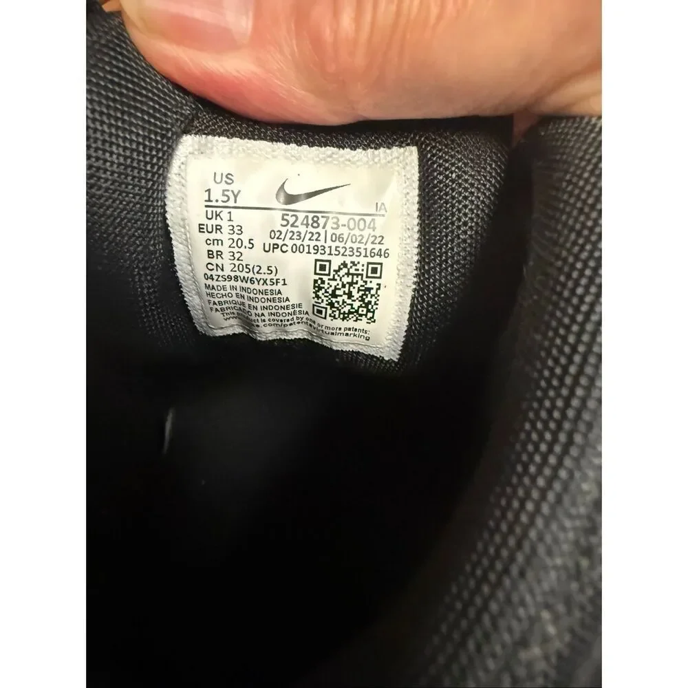 Nike Kids' Woodside 2 High ACG boots black-on-black Sz 1.5 Youth 524873-004